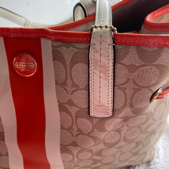 Coach signature stripe large carryall tote - Picture 3 of 16